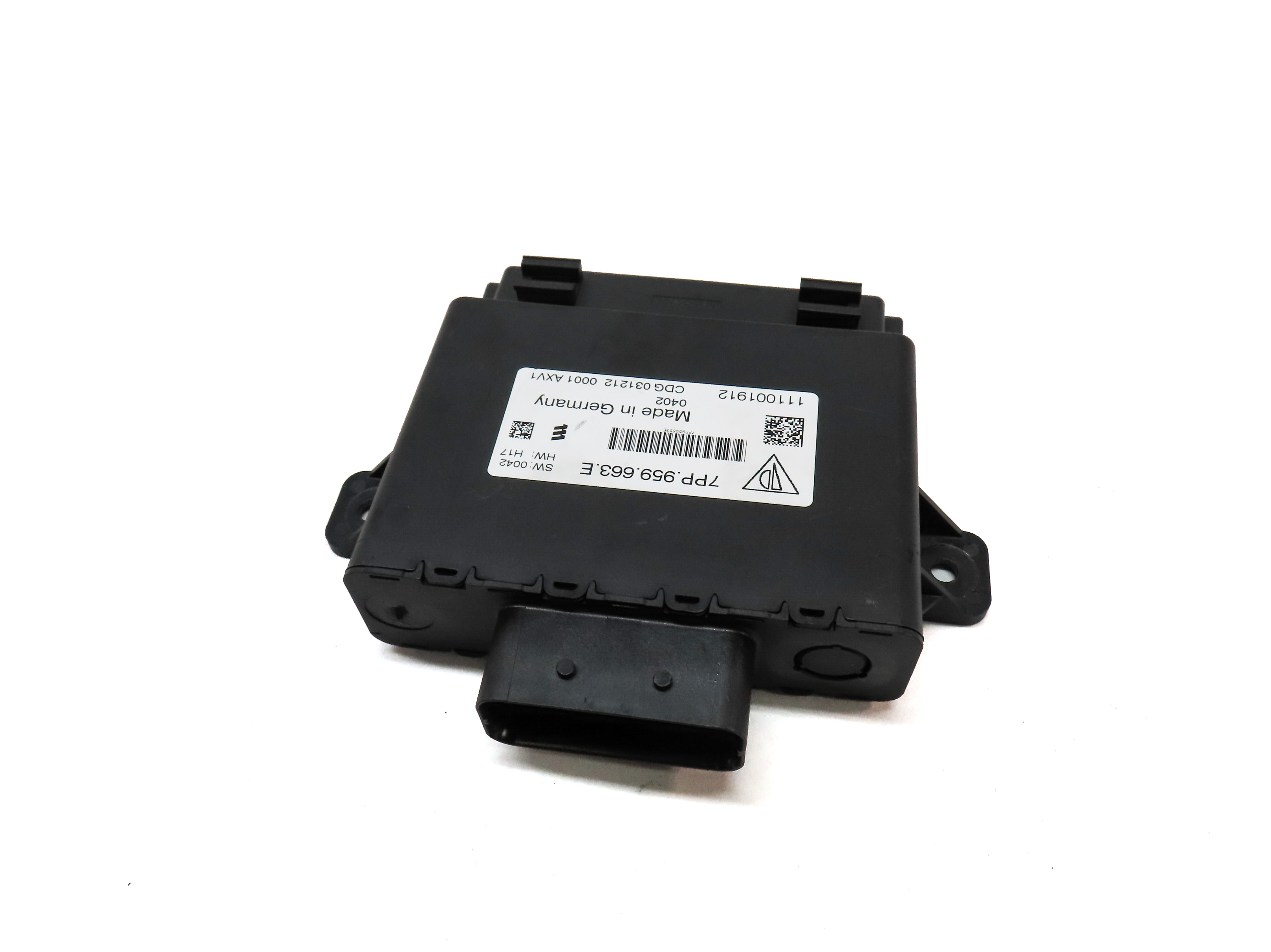 2013 PORSCHE CAYENNE (958) 3.6L (M55) ENGINE VOLTAGE CONVERTER CONTROL MODULE — exact item pictured